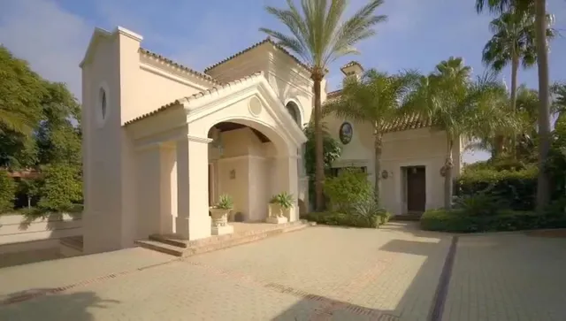Chalet 8 habitaciones 1957m² en venta - Marbella — 11