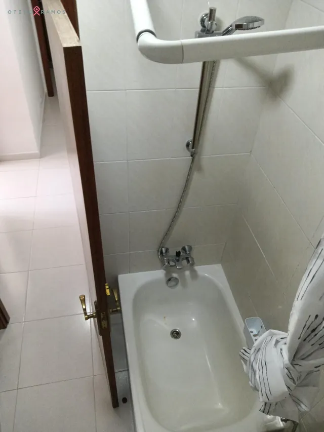 PISO EN ALQUILER EN RÚA ESPÍRITU SANTO, SANTIAGO — 29