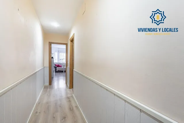 Piso con garaje, trastero y excelente ubicación en Huétor Vega — 10