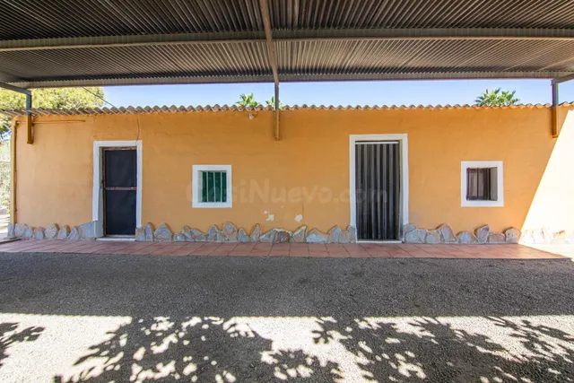 CASA DE CAMPO CERCA DE LAS BAYAS - foto 3