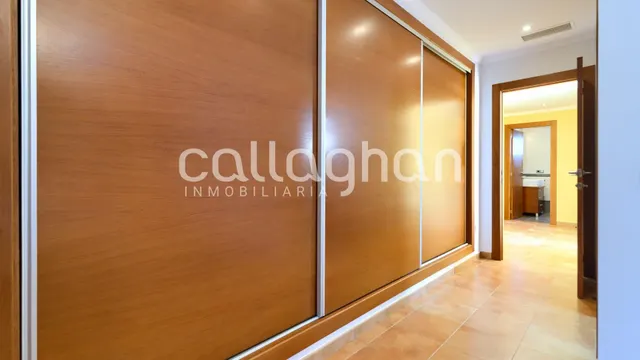 Impresionante chalet en Colinas de Venta Cabrera — 36