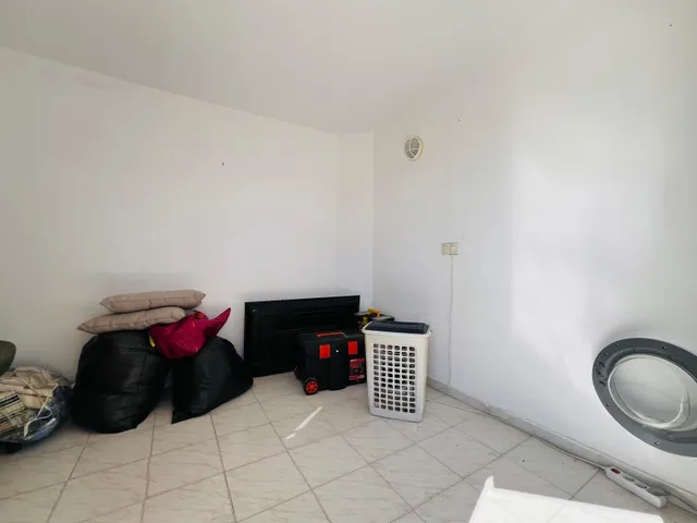 Encantador adosado con terraza y piscina comunitaria — 13