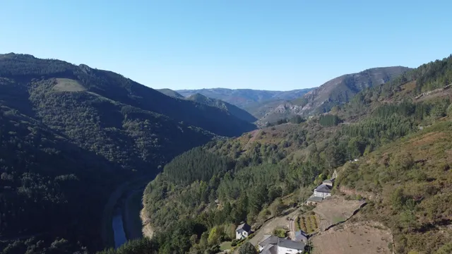 Finca rústica en el corazón de la montaña gallega — 35