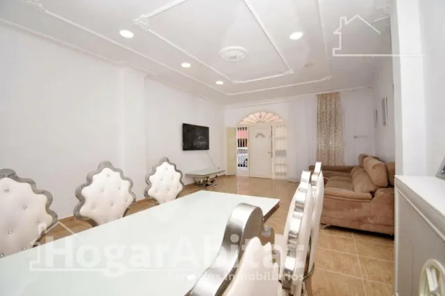 Gran patio privado y excelente ubicación en esta amplia planta baja en El Cabanyal — 29