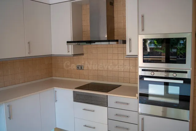 CASA ESQUINERA DE 5 habitaciones EN BARENYS - foto 4