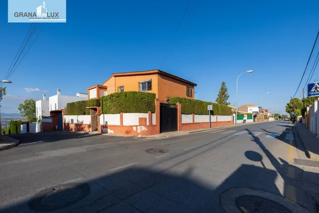 Compra tu parcela para hacer la casa de tus sueños a 5 min de Granada. Huétor Vega — 16