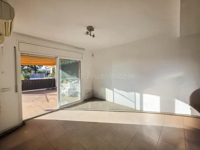 CASA A TRES VIENTOS EN VENTA EN LES CARPES, ABRERA - foto 3