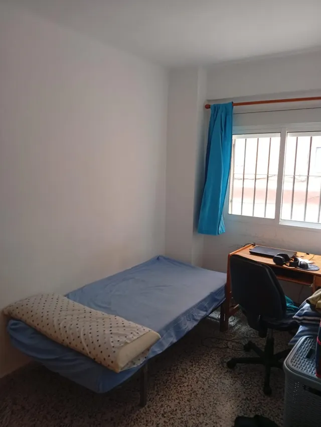 ¡Piso Ideal para Estudiantes junto a la Parada de Metro Villarejo! ref: DLR280 — 17