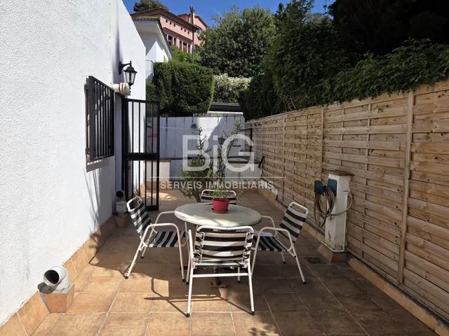 Espectacular casa con jardín y piscina privada en la ciudad de mataro — 34
