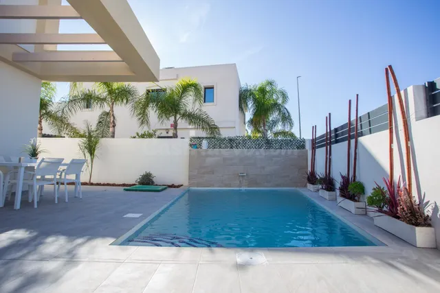 FANTASTICO CHALET DE OBRA NUEVA EN LOS MONTESINOS, ALICANTE, - foto 3