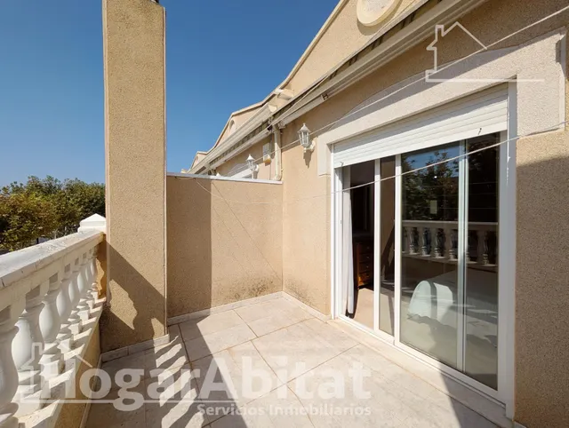 ¡LA GRAN PLAYA! ADOSADO EN RESIDENCIAL, LUMINOSO CON GARAJE, TERRAZA Y PISCINA — 26