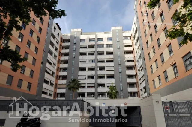 MAGNÍFICO PISO CON PISCINA, GARAJE Y TERRAZA EN BENIMACLET. — 49