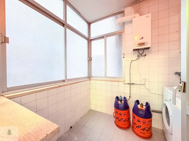 En venta en Valdepasillas, junto a Sinforiano Madroñero — 10