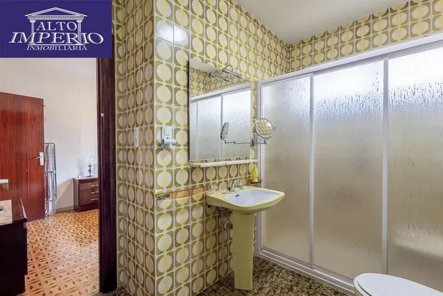 Gran casa con parcela y piscina en Cájar — 17