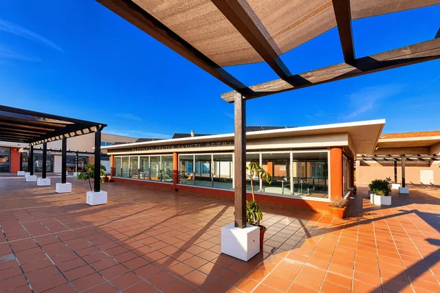 LOCAL COMERCIAL EN EL NOVO SANCTI PETRI — 26