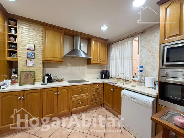 ESPACIOSA, VERSÁTIL Y MUY LUMINOSA CON TERRAZA Y GARAJE - foto 5