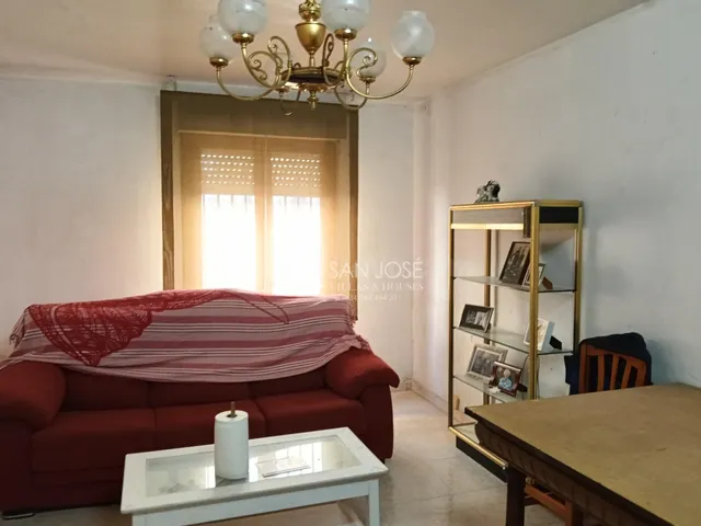 SE VENDE CASA PARA REFORMAR EN BUENA ZONA DE ASPE