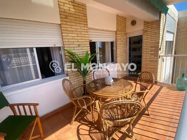 Fantástico apartamento con vistas laterales al mar en Torre  - foto 5