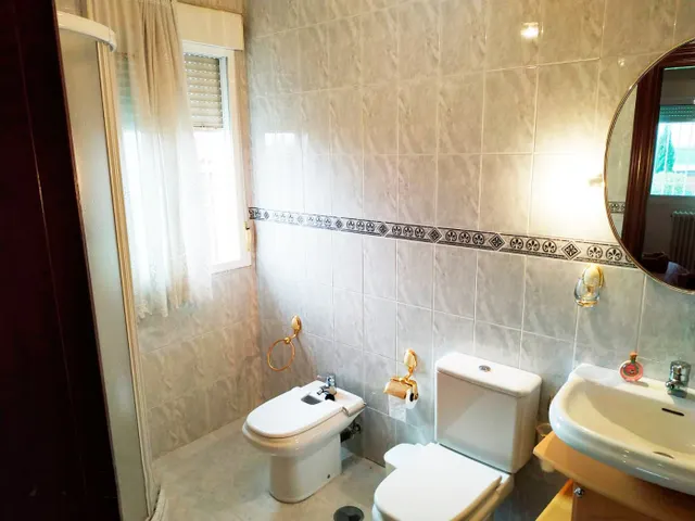Urbis te ofrece un chalet independiente en venta en Castellanos de Villiquera, Salamanca. — 24