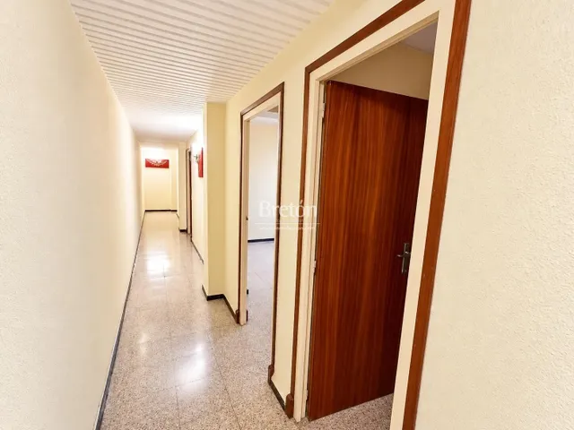 Amplia vivienda de 4 dormitorios con balcón en San Antonio María Claret — 9
