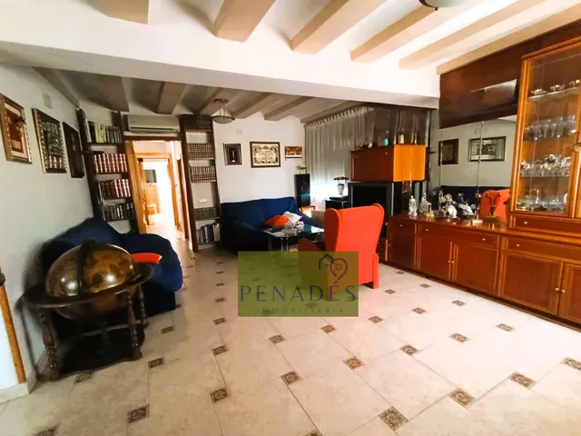 GRAN CASA A 3 MIN DE LA CIUDAD — 6