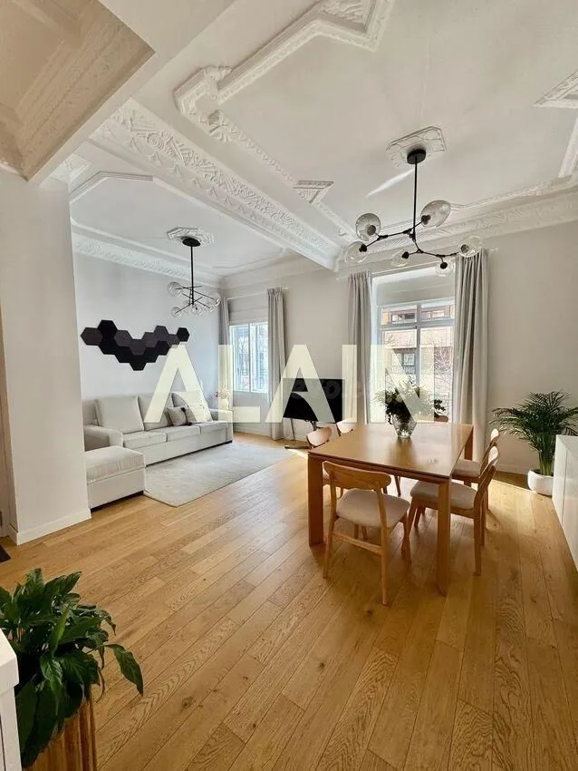 PISO EN VENTA EN LA ZONA DEL ENSANCHE EN VALECIA.