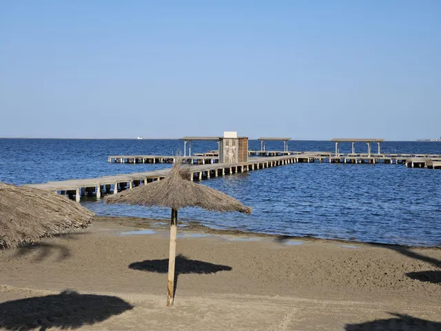 Moderno piso a un paso de la playa en Santiago de la Ribera — 22