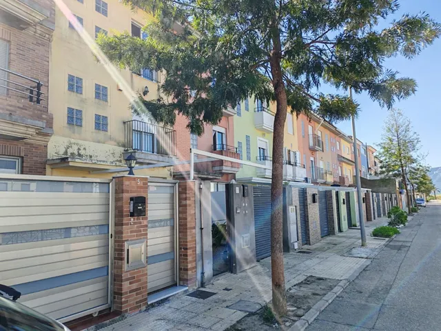 Chalet Adosado en Urbanización Bulevar del Xuquer.
