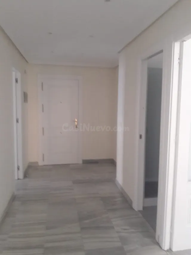 Espectacular piso de 2 dormitorios, 2 baños, amplio salón, c - foto 4