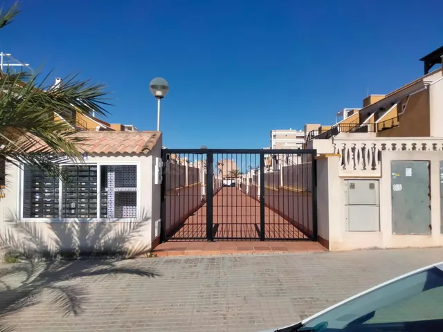 BUNGALOW EN ARENALES DEL SOL - foto 2
