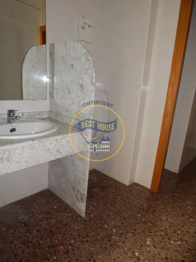 GRAN LOCAL COMERCIAL EN ZONA TRANSITADA EN ONTINYENT — 9