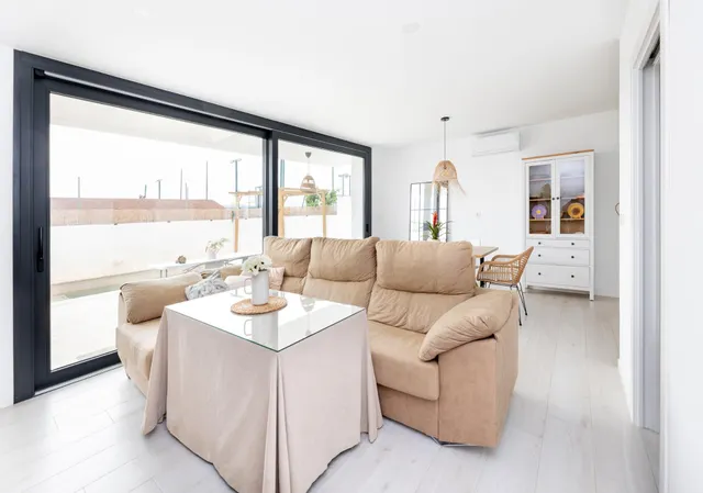 Bonita casa independiente de reestreno en zona residencial de la Zubia — 31