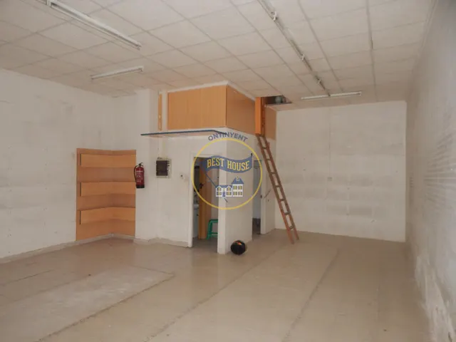 OPORTUNIDAD LOCAL COMERCIAL UBICADO EN AVENIDA PRINCIPAL DE ONTINYENT — 3