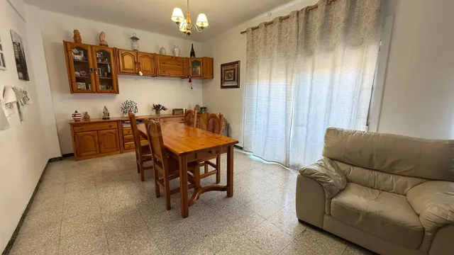 Edificio en Venta Ideal para Inversores en Valls - foto 2