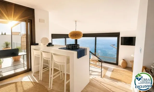 Elegante chalet mediterráneo con jacuzzi, garaje y espectacu - foto 4