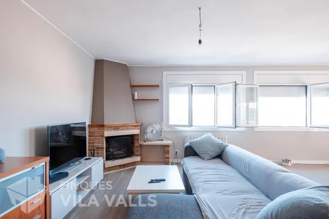 Casa a quatre vents amb gran terrassa i garatge per a 2 cotxes — 6