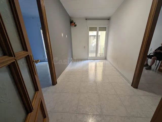GRAN OPORTUNIDAD! piso en venta en Calle Nou — 5
