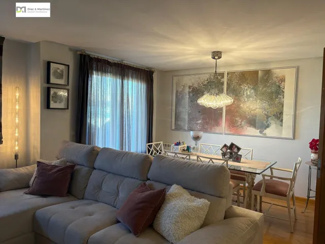 CHALET PAREADO  PRÓXIMO A ESPACIO LEÓN — 12