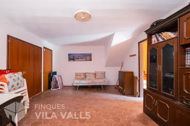 Casa con gran jardín en la naturaleza — 25