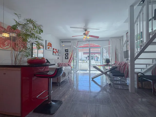 Exclusivo Adosado con excelente diseño y 2 amplias terrazas + solarium privado con vistas despejadas ( Sin gastos de comunidad ) — 17