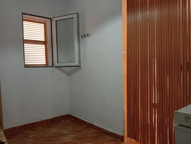 PLANTA BAJA TECHO LIBRE REFORMADA JUNTO A REYES CATOLICOS — 24