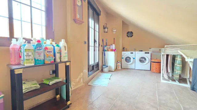 ¡FANTÁSTICO ÁTICO-DÚPLEX CON AMPLIA TERRAZA A UN PASO DE LA CATEDRAL! — 23