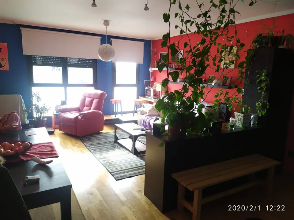 SE VENDE APARTAMENTO MUY LUMINOSO, COCINA AMERICANA, 3 HAB., 2 BAÑOS, ASCENSOR, GARAJE. PARA ENTRAR.