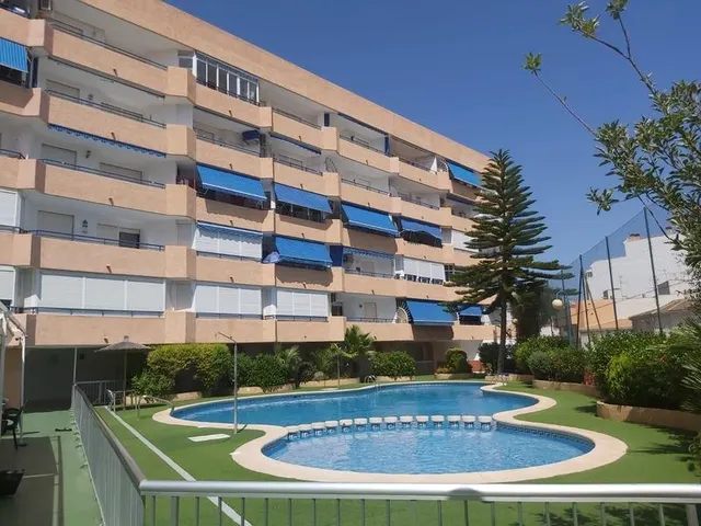 Precioso estudio, zona Acequion- Torrevieja, a tan solo 250 m de la playa — 2