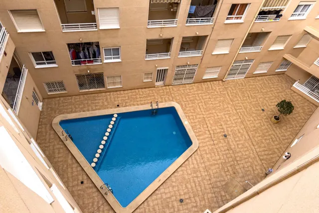 Piso de origen en el parque del cuba, con piscina. — 27