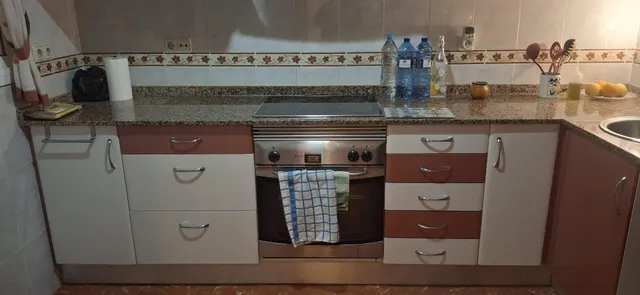 PISO DE TRES DORMITORIOS Y DOS BAÑOS A 300 METROS DE LA PLAYA — 9