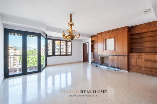 AMPLIO PISO DE 180 m2 CON TERRAZAS Y VISTAS DESPEJADAS EN AVENIDAS-FONERS. ¡REFORMA A TU GUSTO! — 6
