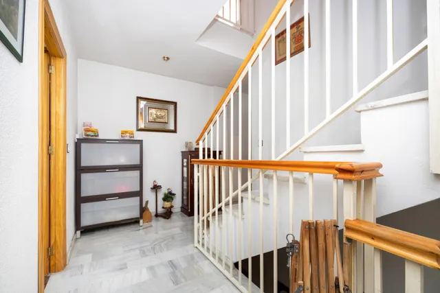 Exclusiva vivienda con gran terraza y múltiples posibilidades frente a Plaza José Zamora en Maracena. — 12