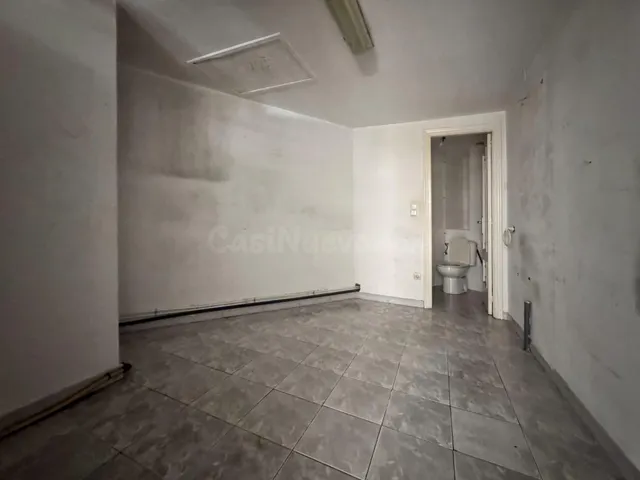 Ubicación estratégica, visibilidad constante y listo para entrar a trabajar. — 9