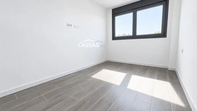 ALOVERA - Obra nueva. Ático con terraza de 10 m2, 3 habitaciones, 3 baños, 2 plazas de garaje, Trastero y piscina. — 32